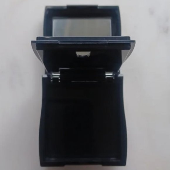 Mary Kay Mini Compact Empty - Picture 5 of 13